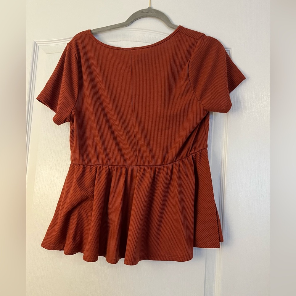 Women's Ribbed Rust V-Neck Blouse - Picture 4 of 5